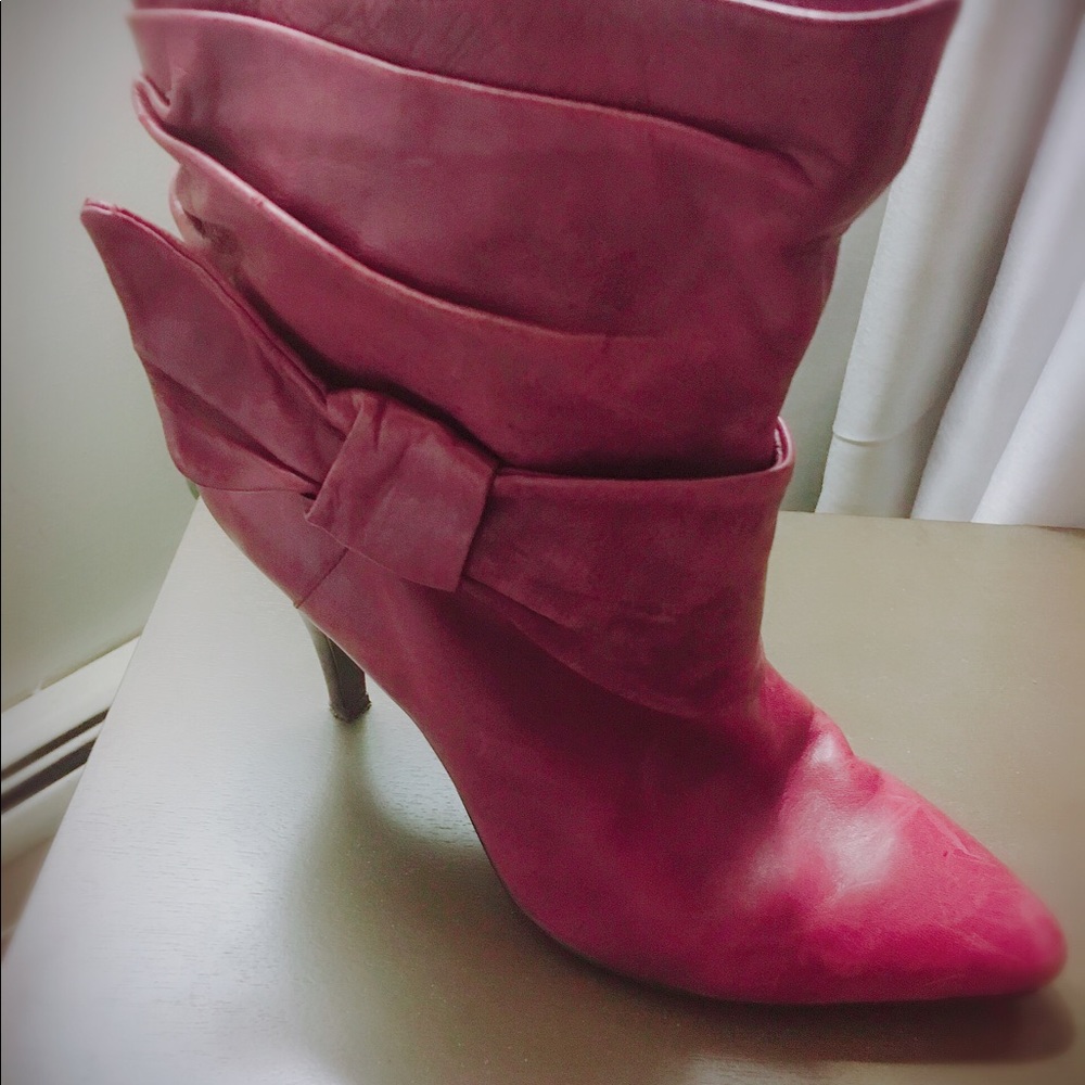 Boots - Picture 3 of 6